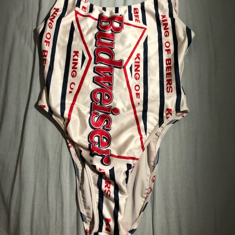 High cut swimsuit medium
